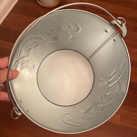 Retro Coca Cola Red White Santa Tin Bucket wHandle EUC 7 1/2” Tall - Picture 2 of 15